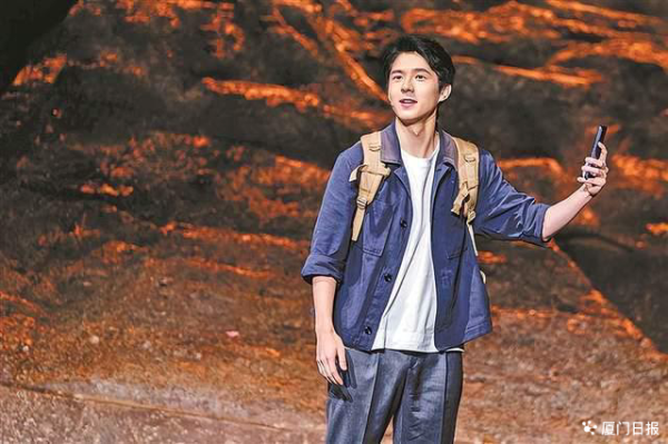 大圣策略 话剧《温暖的味道》厦门上演! 刘昊然首度以话剧主演身份亮相